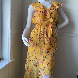 Alyx Petite Flutter Sleeve Floral Fit&Flare Dress